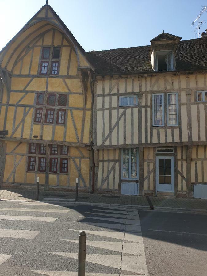 Maison Du Dauphin 1534 Troyes Exterior foto